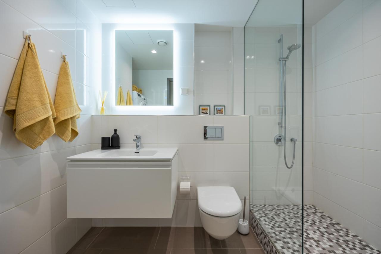 Rotermanni Apartment#Top Location#Spacious#Free Parking タリン エクステリア 写真
